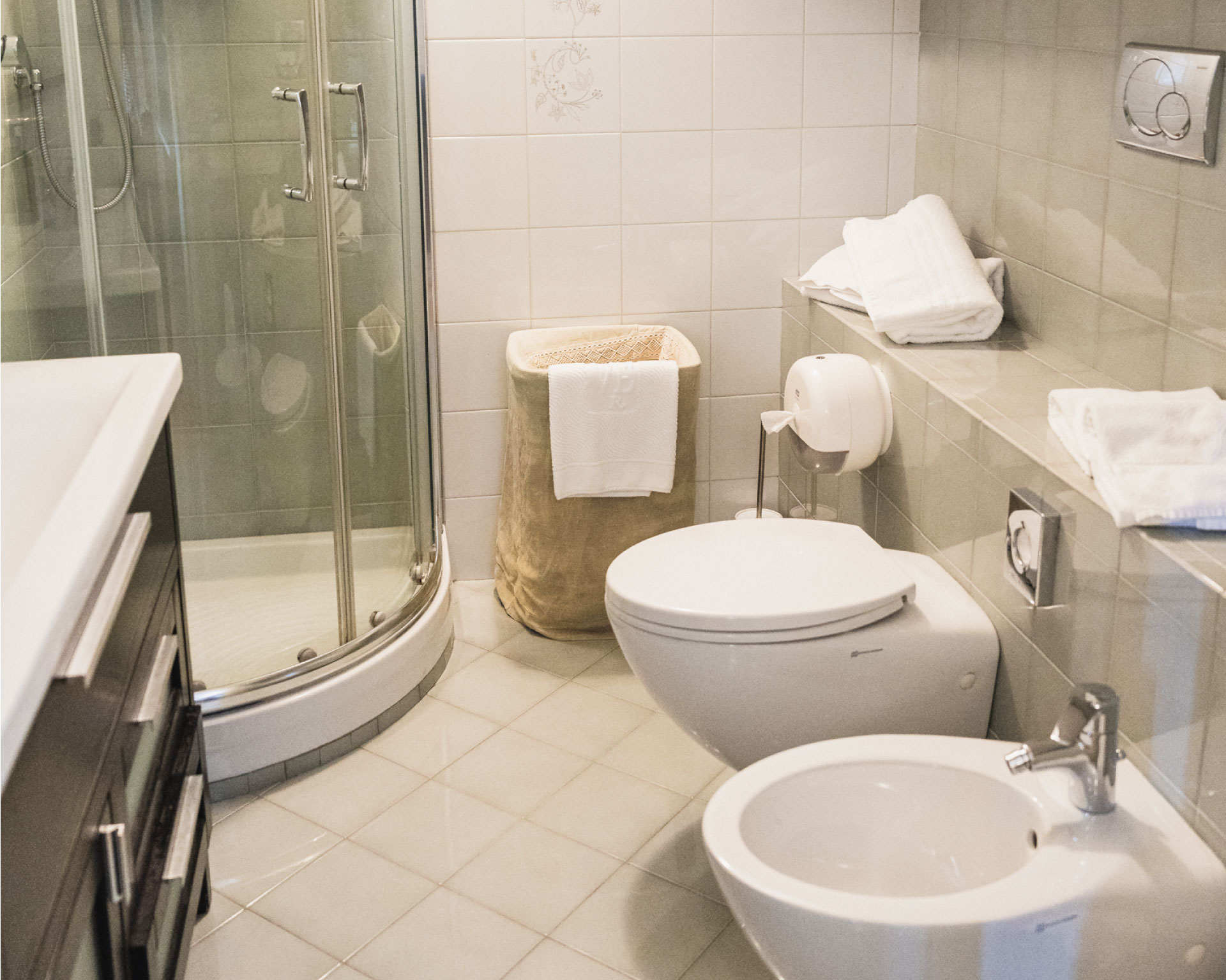 Villa-Euchelia---junior-suite-gallery2